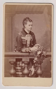 CDV Bullock Brothers -Une jeune femme à identifier- Vintage albumen print c.1878 - Picture 1 of 2