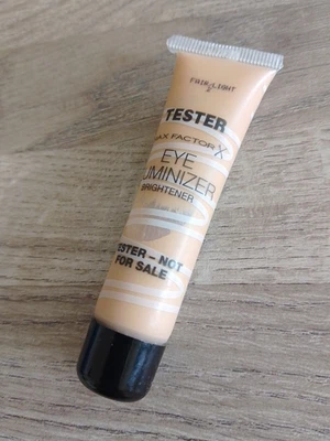Max Factor EYE LUMINIZER MIRACLE Foundation FAIR LIGHT 2 02 O20 15ML - Image 1 of 4