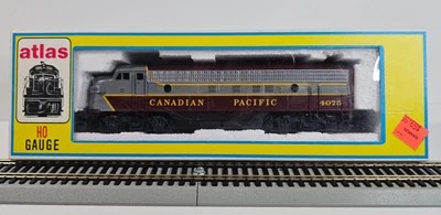 HO Atlas CP Canadian Pacific FP-7 Diesel Locomotive #4075 - Image 1 of 4