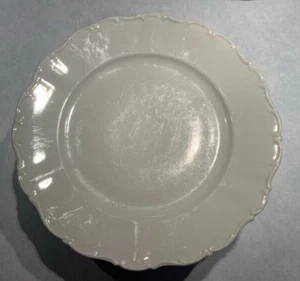 BEST DEAL! "Theresia White" Seltmann/Weiden West Germany Dinner Plate 10.5" - Picture 1 of 5
