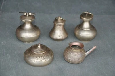 Ollas de agua para casa de muñecas de bebé pequeñas artesanales pequeñas de latón antiguo de 5 piezas Foto 1 de 4