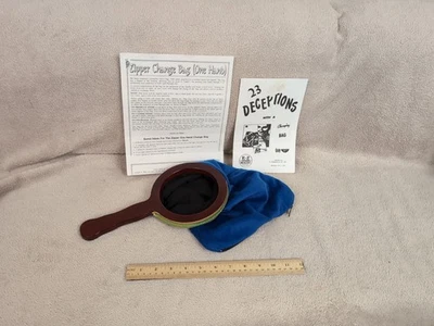 ZIPPER CHANGE BAG - One Hand Stage Magic Trick Prop - Image 1 of 4