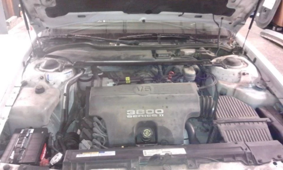 LESABRE   1999 Valve Cover 99291-1 Foto 1 de 4