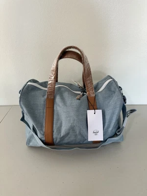 Herschel Novel Duffle Carry On Bag Blue Crosshatch 26.5L Carry On NEW - Image 1 of 2
