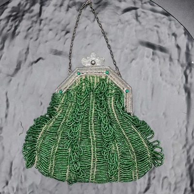 Bolsa de noite antiga de malha com micro miçangas Art Deco verde vitoriana 👛 - Imagem 1 de 4
