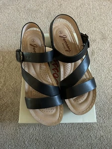 NIB NWT NEW Jeossy Black Wedge Platform Comfortable Sandal Sz. 9 - Picture 1 of 7