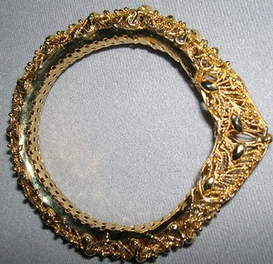 Goldfarbener Spaghettidraht Armreif Armband - Bild 1 von 3