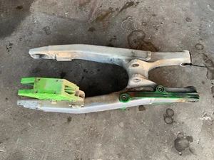 12-16 KAWASAKI KX250 KX250F 250F KX450F OEM BASCULANTE TRASERO BRAZO OSCILANTE SUSPENSIÓN - Imagen 1 de 8