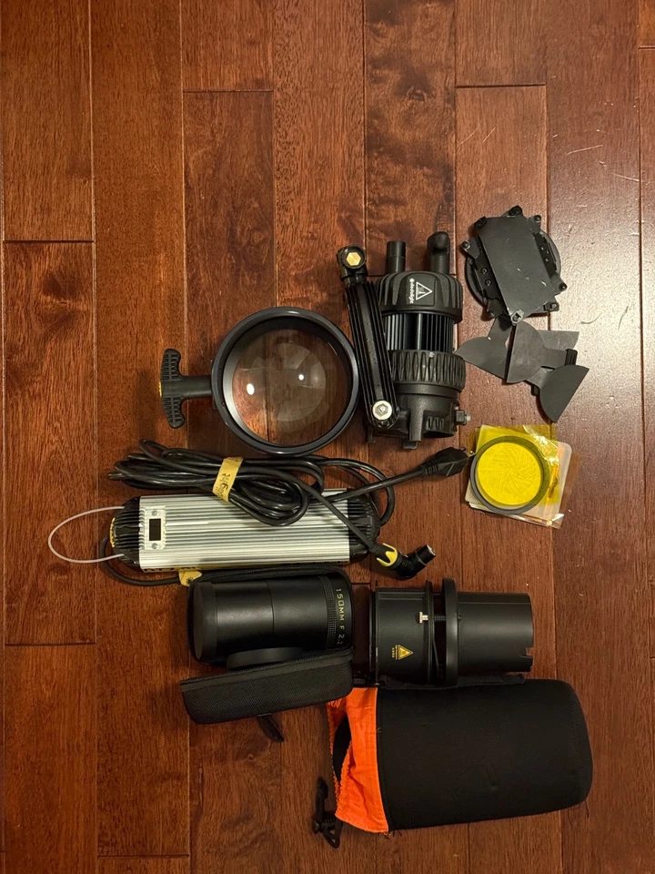 Dedolight DLED7 套件(平行光束、投影、150 毫米镜头、Gobo、凝胶、条底) — 第 1/4 张图片