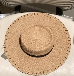 Sombrero Vince Camuto Sun Beige Tostado con Banda de Corbata Negra Borde Detallado - Imagen 1 de 12