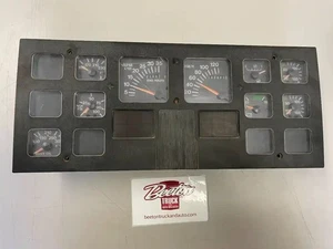 1992 International 4900 Instrument Cluster - P/N: 1661336C93 - Bild 1 von 9