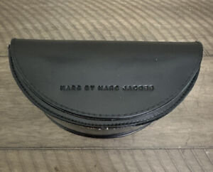 MARC BY MARC JACOBS Black Oversized Sunglass Case Magnetic Close Clean