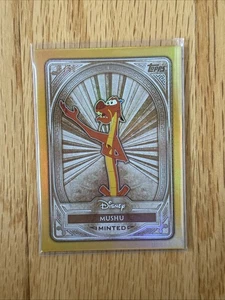 2025 Topps Disney Mint Mushu Gold /50 *Packfrisch* - Bild 1 von 2
