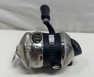 Vintage Zebco Micro 11 Micro Fishing Spin Casting Rolle - Bild 1 von 6