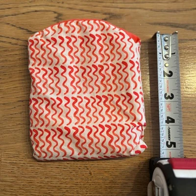 Lovevery "The Charmer" Kit Rojo Blanco Ondulado Bolsa Arrugas Niños Juguete Suave 3-4 meses Foto 1 de 4