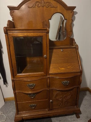 Lexington Furniture Victorian Sampler Collection (3 piece Oak set) - Image 1 of 3