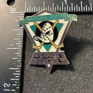 1994 Mighty Ducks Inaugural Season 93 94 Disney Pin NHL Peter David Hockey Logo - Picture 1 of 8