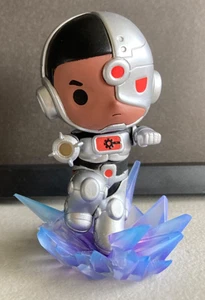 Warner DC Justice League Series POP MART BlindBox Cyborg Figur - Bild 1 von 5