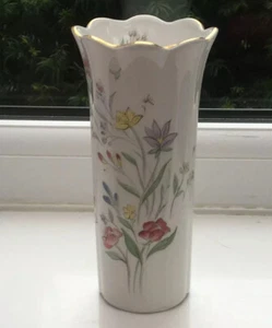 Aynsley Vase. Summer Sketches Bone China Made In England 15 Cm - Picture 1 of 9