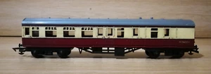 Triang R028 9″ 3rd Brake Coach M34000 Red/Cream vintage model railway - Picture 1 of 8