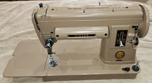 Early Model Singer 301 Slant Needle Sewing Machine made in 1952 with attachments - Picture 1 of 17