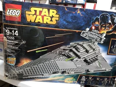 LEGO Star Wars 75055 Imperial Star Destroyer  Set --BUILT ONE TIME-- 100% COMP. - Image 1 of 4