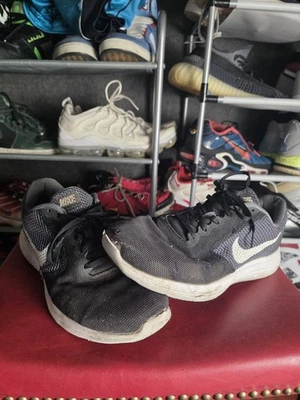 Nike™ Revolution 3 Running Sportschuhe Turnschuhe ~ 819300-001 ~ Damen 10,5 W - Bild 1 von 4