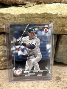 2017 Bowman AARON JUDGE Rookie #32 YANKEES - Picture 1 of 4