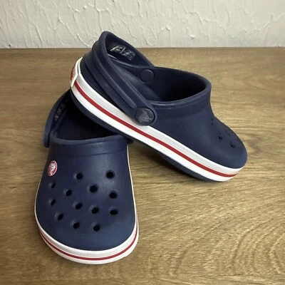 Sandalias zueco Crocs Crocband unisex con correa para el tobillo talla C6 rojo blanco y azul Foto 1 de 4