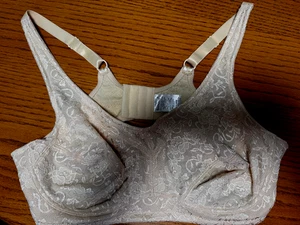 Breezies~Bügel-BH mit Blumenmuster~44B - Bild 1 von 4