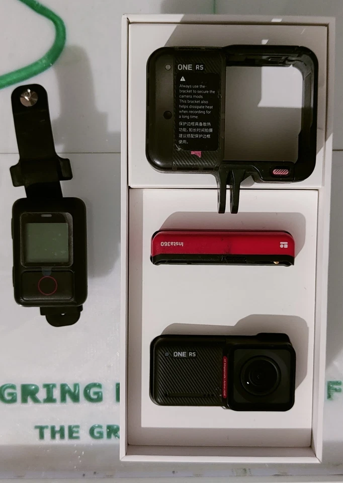 Insta 360 one rs con telecomando remoto - Immagine 1 di 1