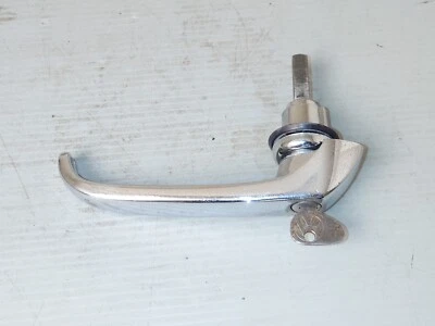Manija de puerta corredera para autobús VW T2 con llave, 68-70, código "L", USADA original alemana Foto 1 de 4