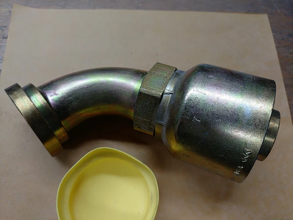 Parker 11871-20-20 Crimp Hydraulic Hose 67.5° Elbow 1-1/4" Hose 1-1/4" Flange - Image 1 of 1