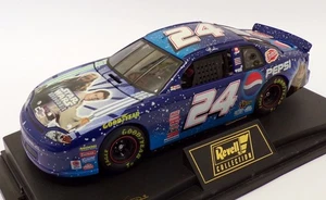 Revell 1/24 Scale RC249935077-2 - 1999 Star Wars/Pepsi Chevrolet Monte Carlo - Picture 1 of 6
