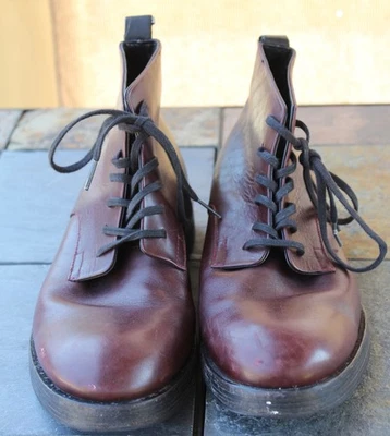 Botas de cuero para hombre Calvin Klein con cordones vino talla 10,5 EE. UU. Foto 1 de 4