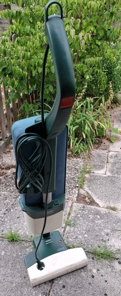 Vorwerk Kobold 121 mit Teppichbürste 340-8x Tüten  - Bild 1 von 3