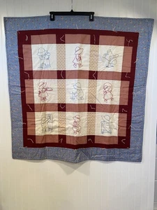 Edredón de cuna Redwork vintage - Sunbonnet Sue/mono Sam bordado a mano, casa de campo - Imagen 1 de 5