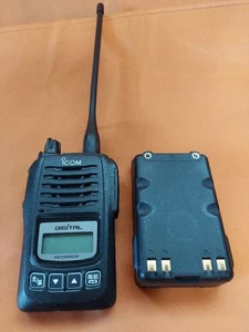 ICOM IC-DU65C Stazione di Licenza Radio Semplice Digitale Impermeabile 35CH 5W - Foto 1 di 3