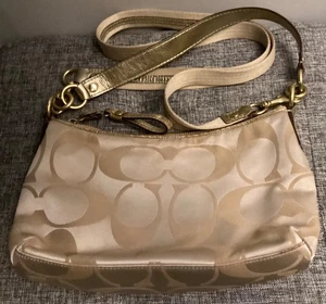 Borsa Coach 2 Manici E1169-F17589 In Beige Chiaro Fodera Verde Logo Paillettes - Foto 1 di 4