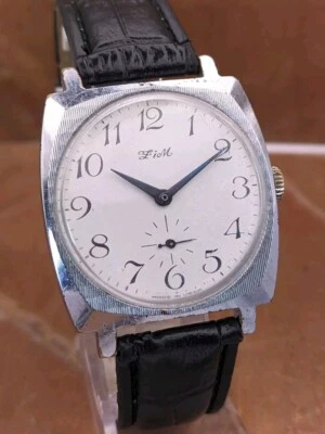Reloj Vintage ZIM Pobeda Exportación Mecánico URSS Hombres Soviéticos Esfera Blanca 2602 Años 70 Foto 1 de 4