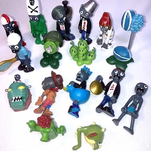 Plants vs. Zombies PVC Spielfiguren von Jazwares 16 Stück - Bild 1 von 12