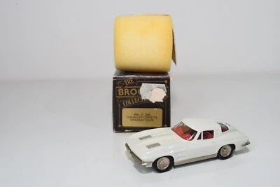B7 1:43 BROOKLIN BRK 21 BRK21 CHEVROLET CORVETTE STINGRAY COUPE 1963 BIANCO N... - Immagine 1 di 4