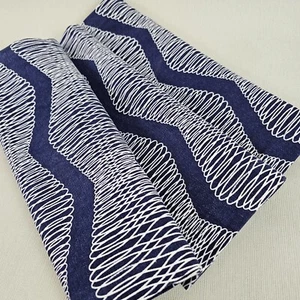 Runner da tavolo Pier 1 Imports 100% cotone motivo zig zag 13x72" blu e bianco - Foto 1 di 9