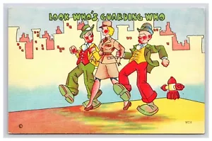 Postal: Humor: Look Who's Guarding Who (Humor) - Sin publicar - Imagen 1 de 2