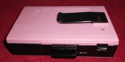 VINTAGE PINK SANYO MGR59 WALKMAN STEREO CASSETTE TAPE PLAYER TESTED WORKS L 369 - Image 1 of 4