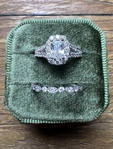 18KW Henri Daussi Engagement Ring w/ Center 1.32Ct TW & 18KW Anniv Band Set - Picture 1 of 23