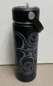 Native Northwest Octopus Trinkflasche NUU entworfen von Ernest Swanson Haida - Bild 1 von 8