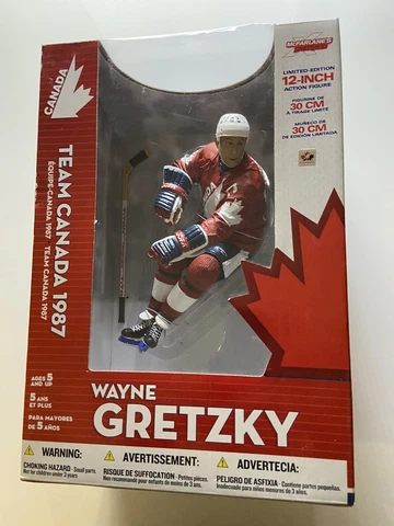 Wayne Gretzky Team Canada 1987 Red Jersey McFarlane 12 Inch Figure 2005. NIB Cover