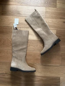 Botas Largas Zara Bronceado Oscuro/Marrón Arena Gamuza Dividida UK3 EU36 US6 Nuevas con Etiquetas # B109 - Imagen 1 de 8