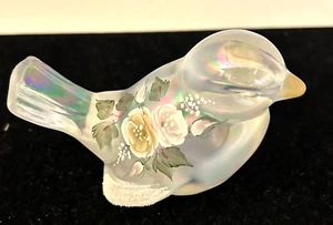 Fenton Glass ROMANCE Song Bird, Hand Painted ROSES sgnd S. Massey - Picture 1 of 3
